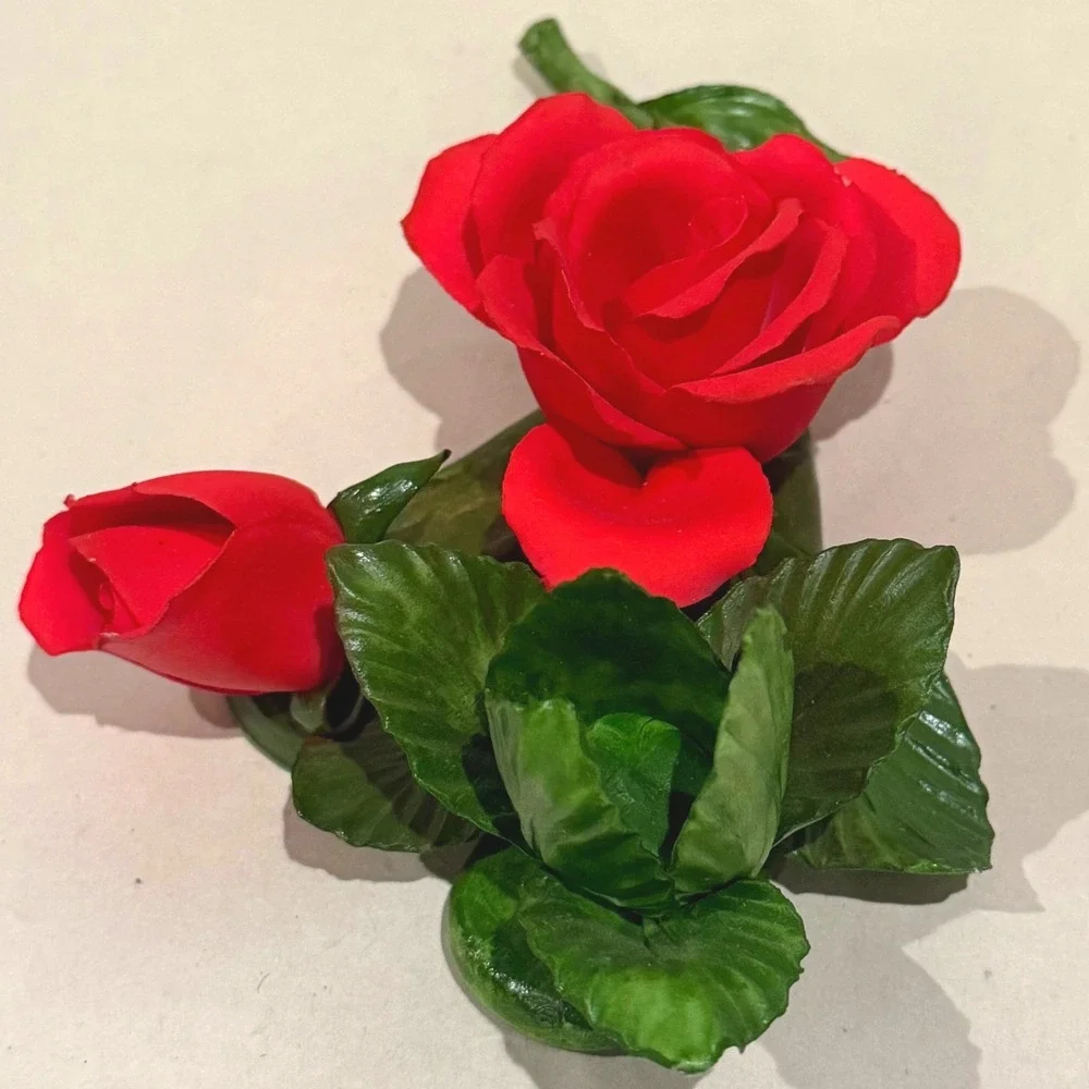 Fabar Capodimonte Red Roses Porcelain Flower Figurine Made in Italy Hand Made